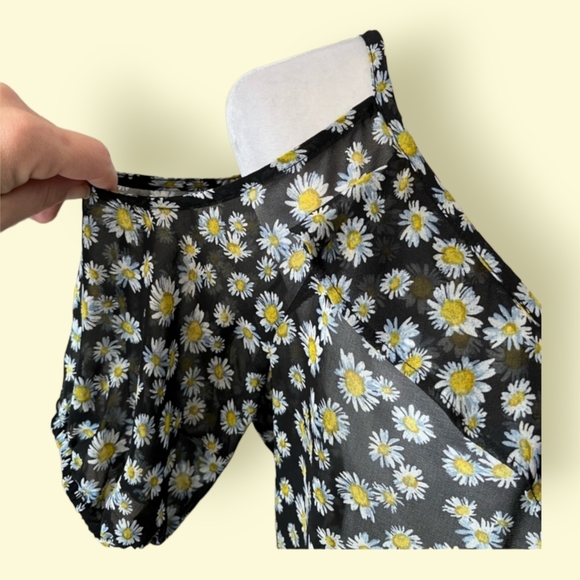 BONGO Cold Shoulder Blouse Sz M - Picture 4 of 6